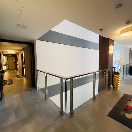 Apartamento Karzo Lu 206 Free Garage