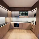 Karzo Lu 206 Free Garage דירה *