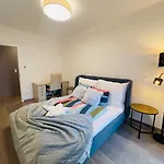 Karzo Lu 206 Free Garage * בודפשט
